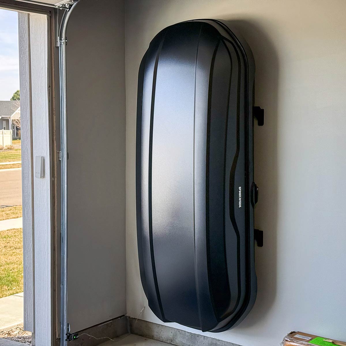 Roof Box Wall Mount Kit — Yakima / Thule